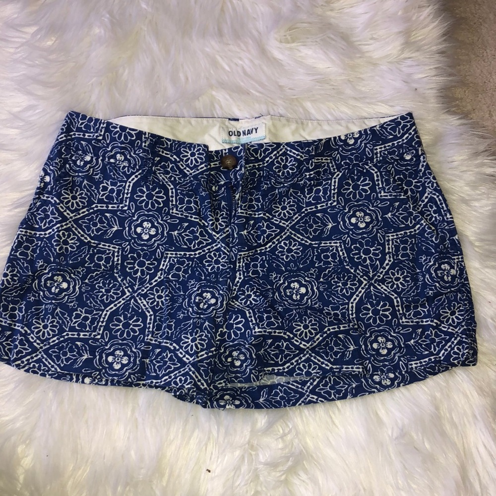 Blue and White pattern shorts